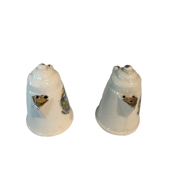 Vintage Niagara Falls Canada Mini Pitcher Salt & Pepper Shakers - Picture 4 of 6